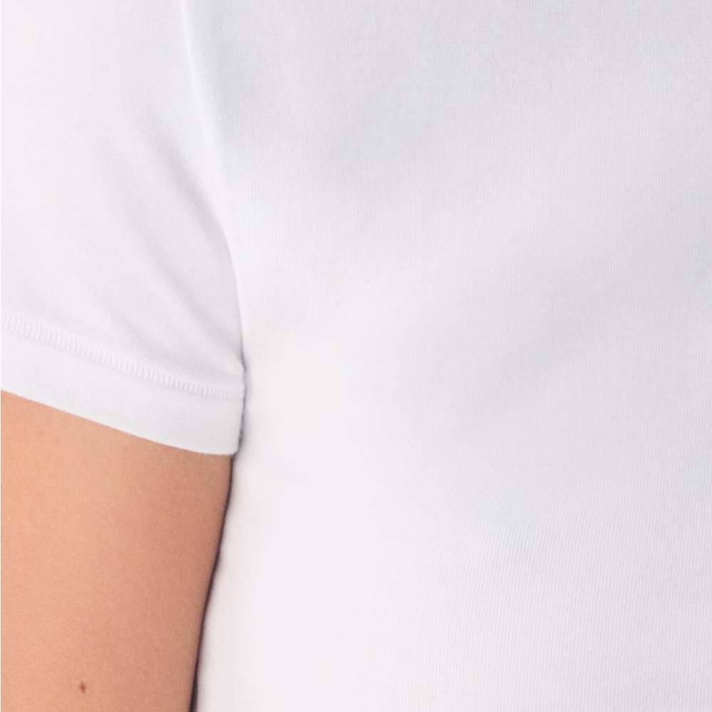 Aritzia HomeStretch Smooth Tune T-Shirt - Picture 6 of 9
